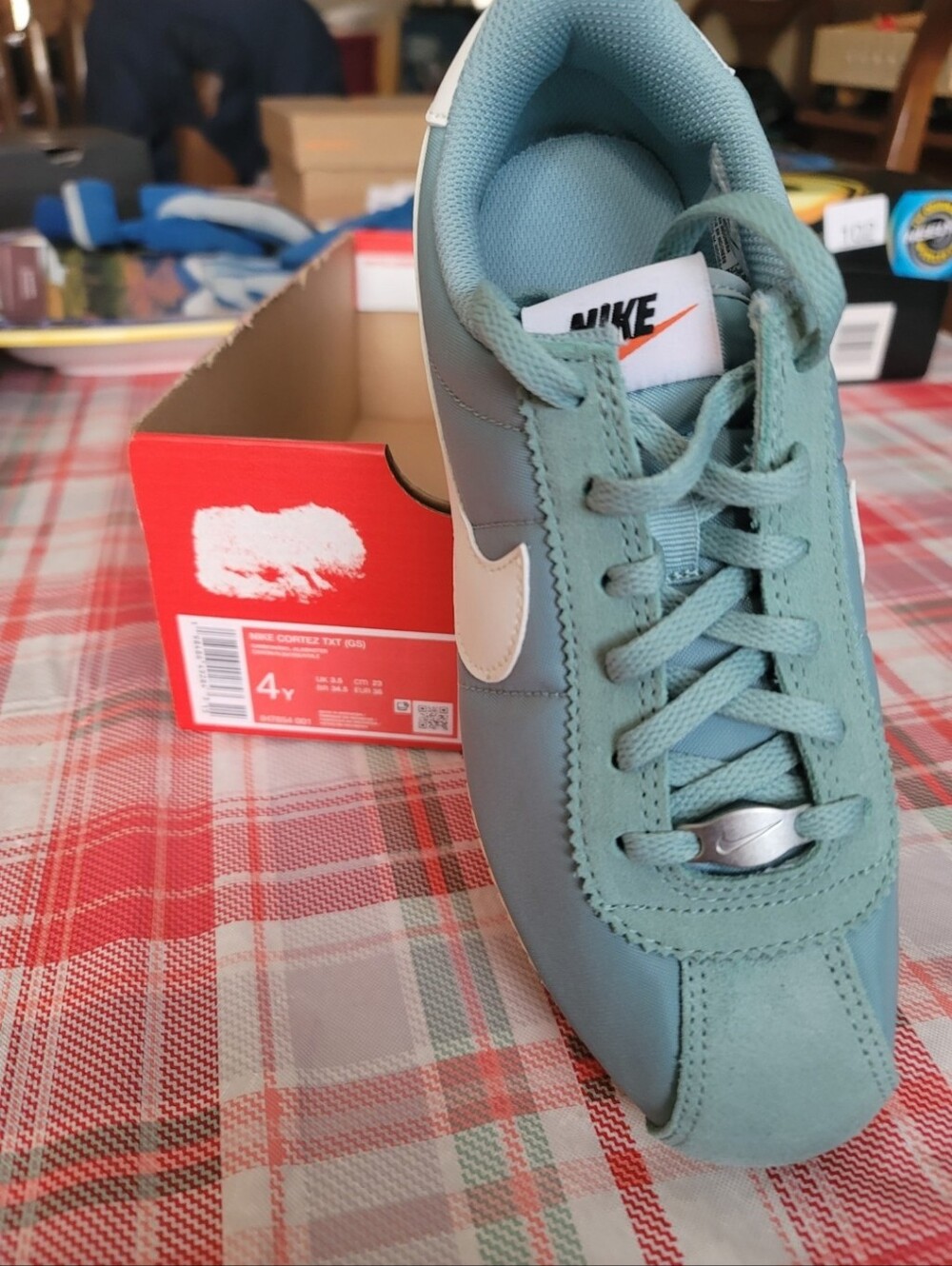 Nike - Picture 2 of 2